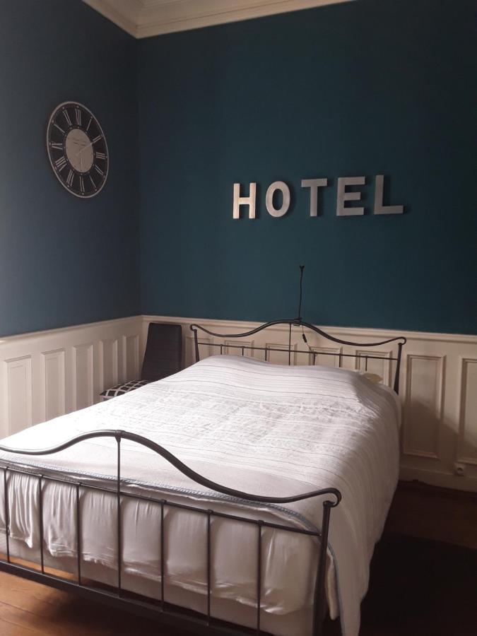 Le Manoir Sequoia Hotel Airvault ภายนอก รูปภาพ