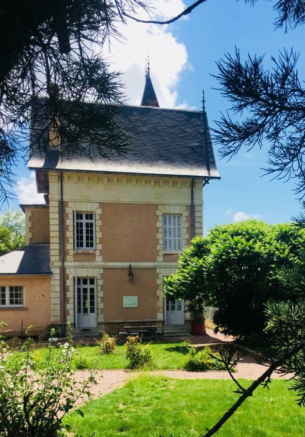Le Manoir Sequoia Hotel Airvault ภายนอก รูปภาพ